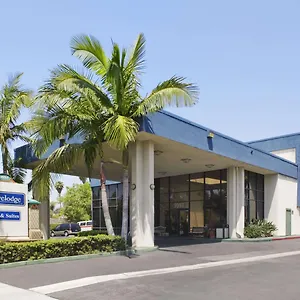 travelodge-anaheim-on-disneyland-drive.topanaheimhotels.com/